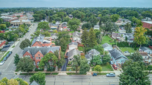 $499,000 | 1107 East Prairie Avenue, Des Plaines, IL 60016