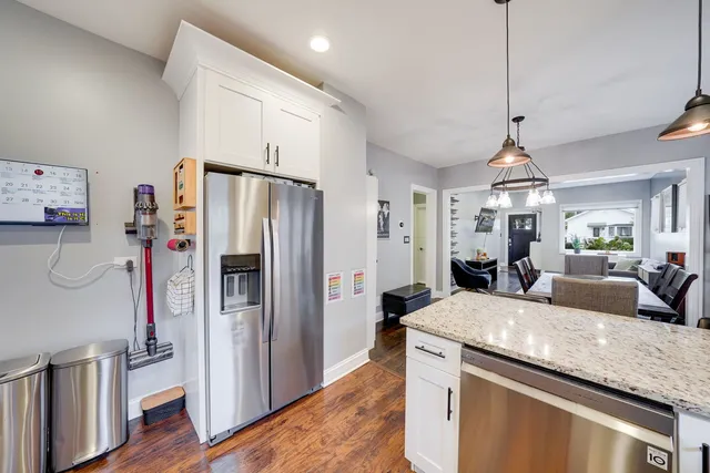 $499,000 | 1107 East Prairie Avenue, Des Plaines, IL 60016