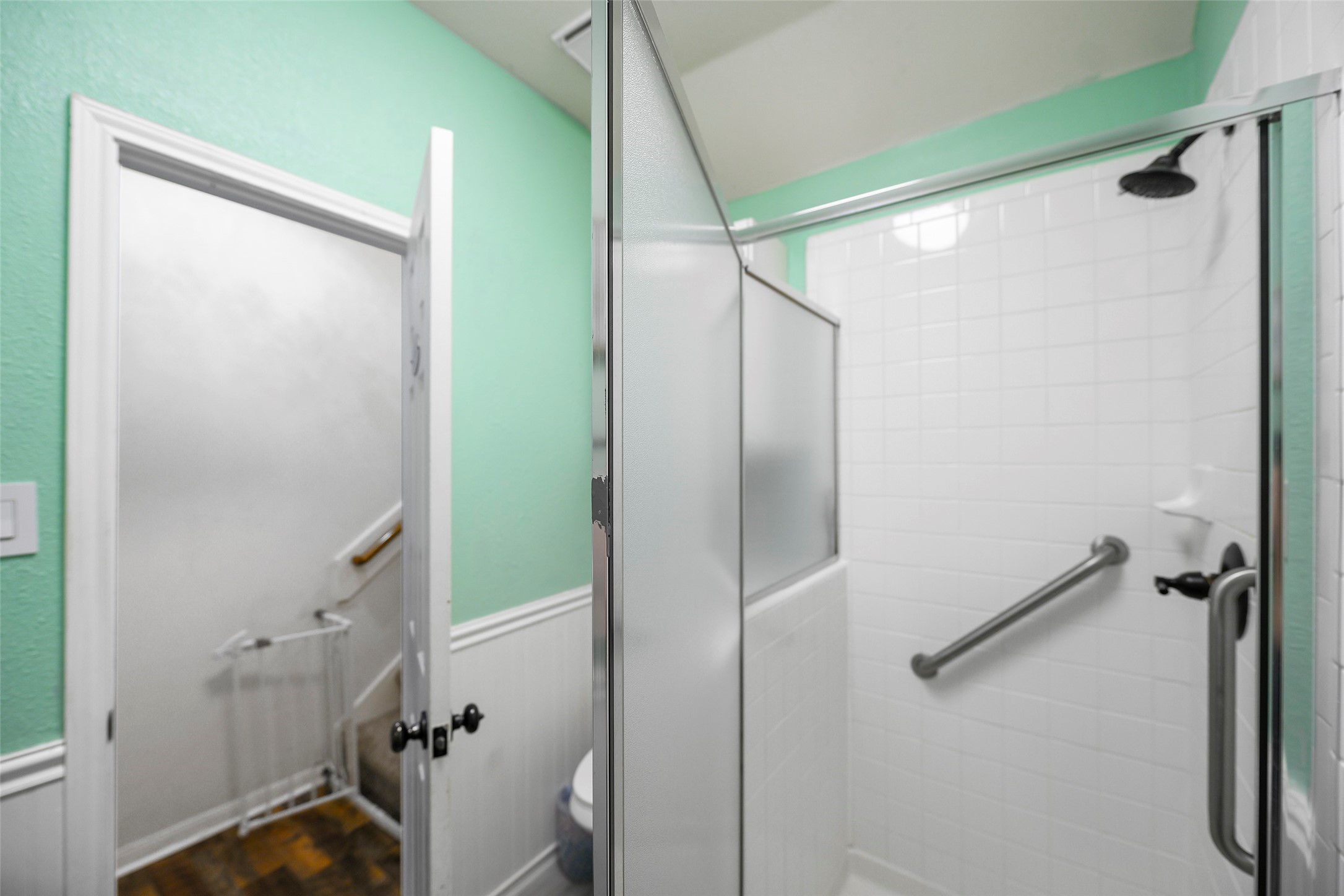 9211 Memorial Grove Drive Spring, TX 77379 - Photo 20 of 47 Guest's bathroom with shower