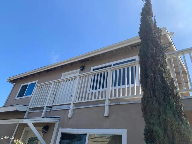 $2,275 | 158 East Ramona Street, Ventura, CA 93001