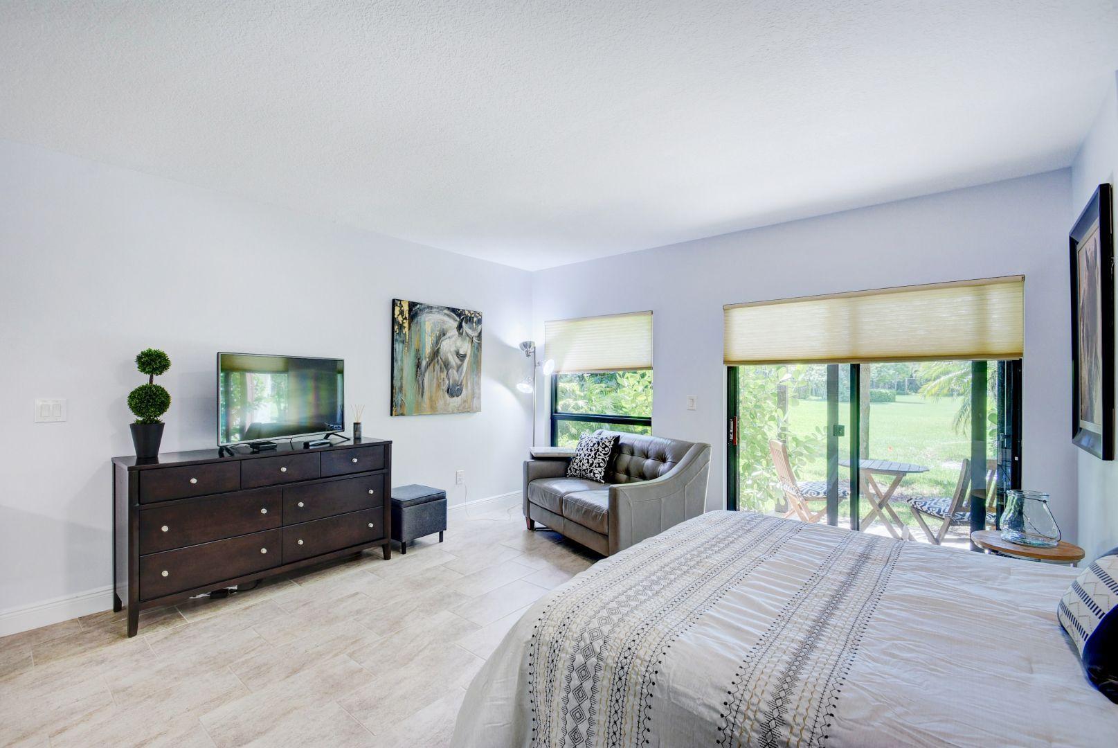 13334 Polo Club Road, Unit 247 Wellington, FL 33414 - Photo 3 of 15 Great Room