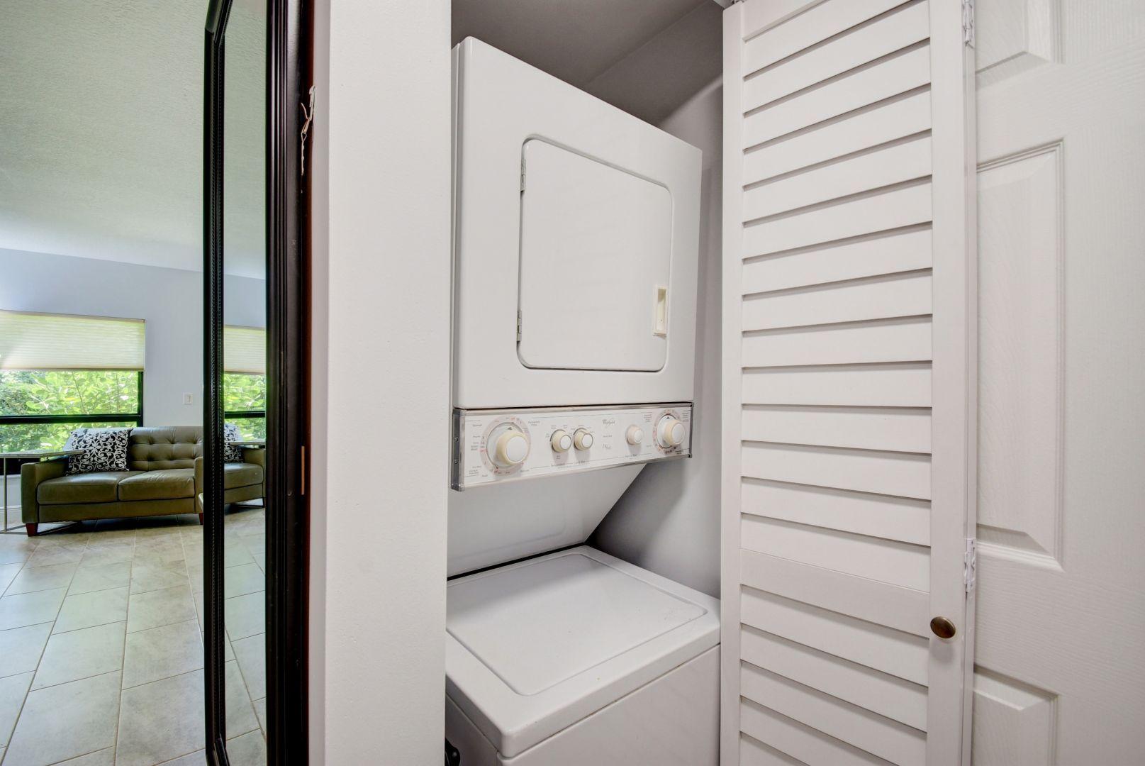 13334 Polo Club Road, Unit 247 Wellington, FL 33414 - Photo 9 of 15 Laundry