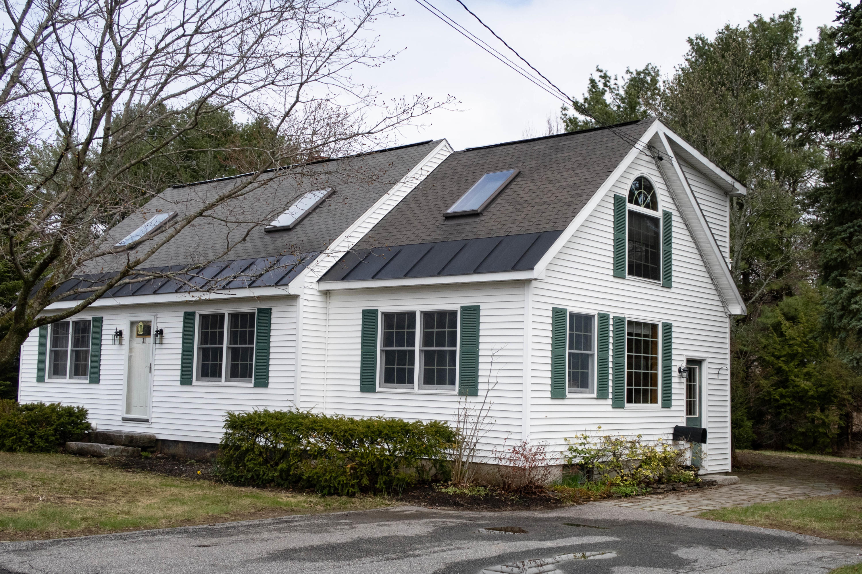 21 Mayflower Road Augusta, ME 04330 - Photo 1 of 31 IMG_8290