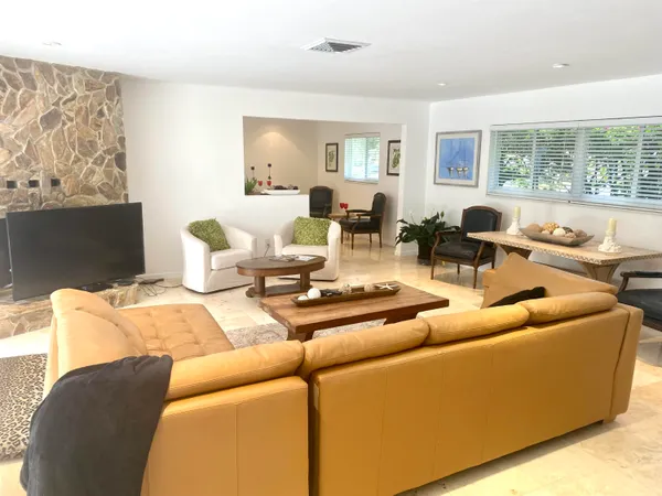$6,800 | 1120 Southwest 15th Street, Boca Raton, FL 33486
