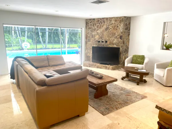 $6,800 | 1120 Southwest 15th Street, Boca Raton, FL 33486