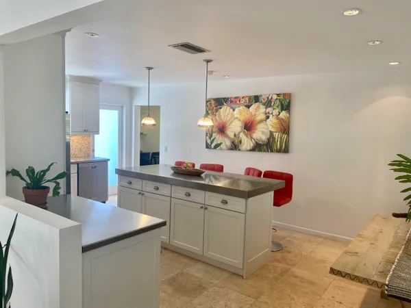 $6,800 | 1120 Southwest 15th Street, Boca Raton, FL 33486