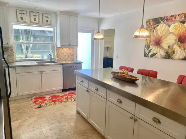 $6,800 | 1120 Southwest 15th Street, Boca Raton, FL 33486