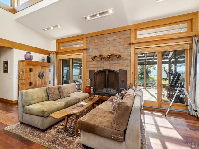 $2,500,000 | 17350 Deer Meadows Road, Boonville, CA 95415