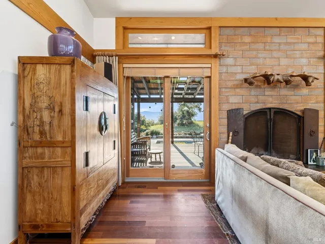 $2,500,000 | 17350 Deer Meadows Road, Boonville, CA 95415