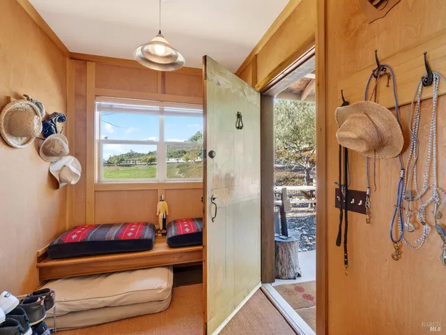 $2,500,000 | 17350 Deer Meadows Road, Boonville, CA 95415