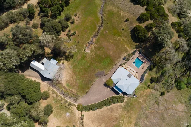 $2,500,000 | 17350 Deer Meadows Road, Boonville, CA 95415