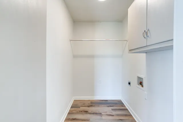 a view of utility room