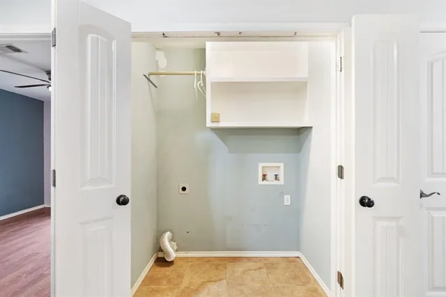 a view of a backyard of the house