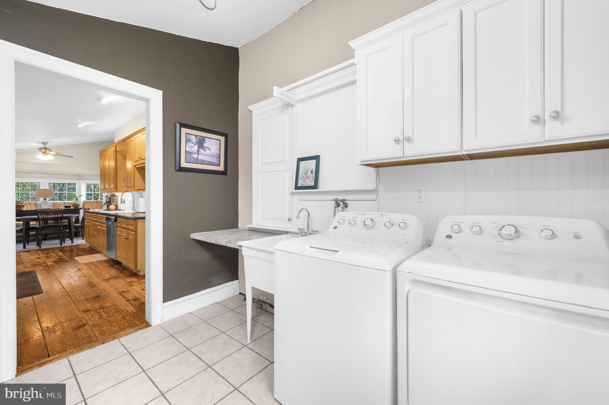 103 Gravel Pike Green Lane, PA 18054 - Photo 8 of 43 a view of kitchen and sink
