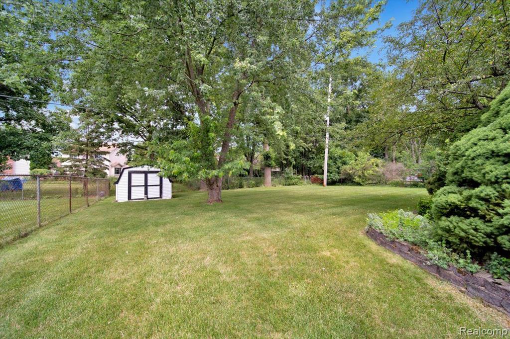 5261 North Georgetown Road Grand Blanc, MI 48439 - Photo 25 of 27 Gallery Image 25