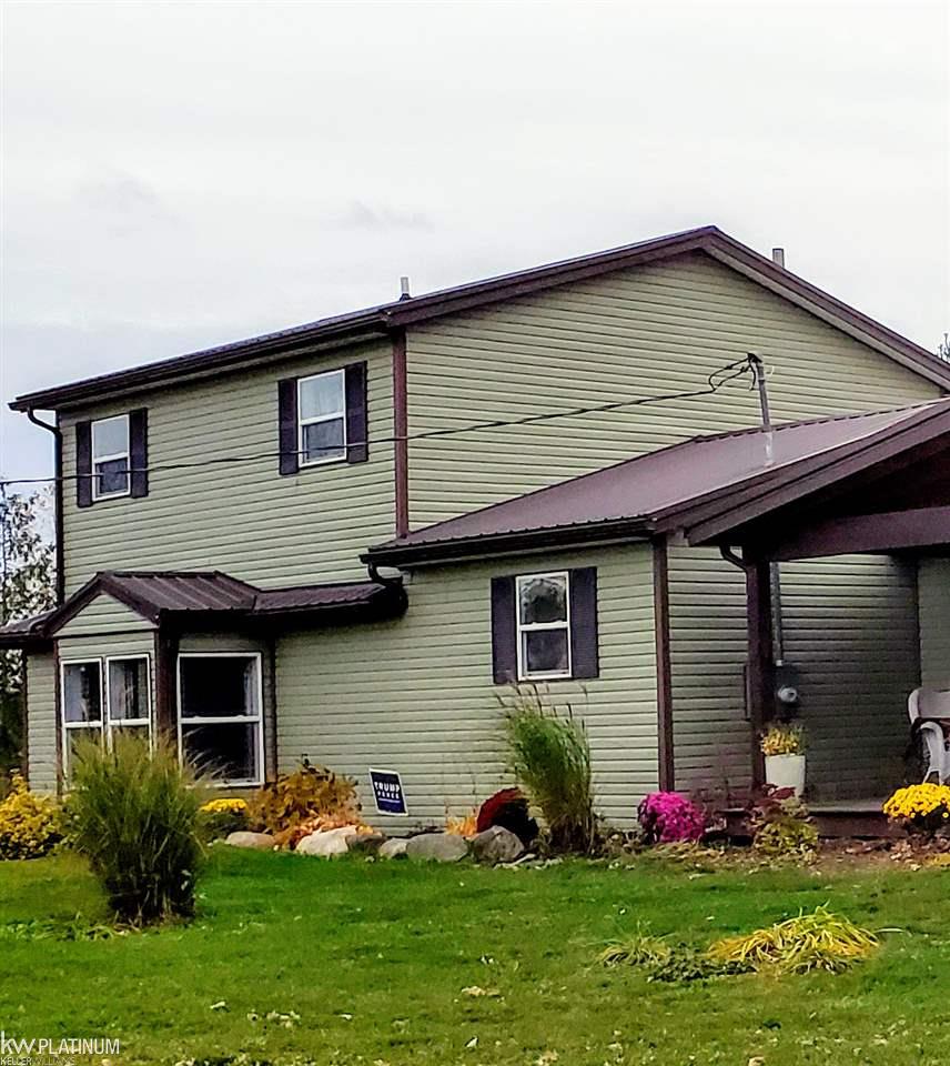 8991 Hill Road Goodells, MI 48027 - Photo 5 of 68 50026967-4.JPG