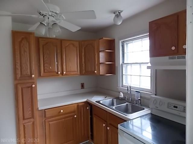 6711 Dudley Ferry Road Radford, VA 24141 - Photo 4 of 15 Gallery Image 4
