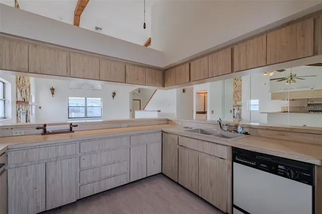 $675,000 | 337 7th Avenue North, Tierra Verde, FL 33715