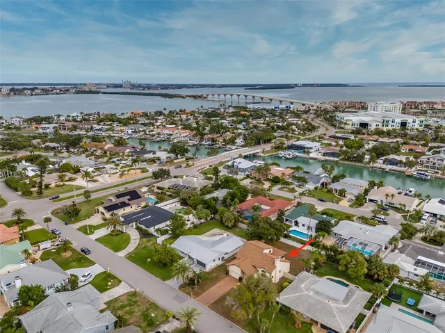 $675,000 | 337 7th Avenue North, Tierra Verde, FL 33715