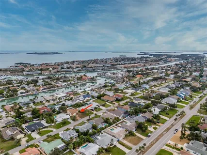 $650,000 | 337 7th Avenue North, Tierra Verde, FL 33715