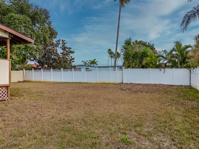 $675,000 | 337 7th Avenue North, Tierra Verde, FL 33715