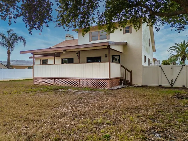 $675,000 | 337 7th Avenue North, Tierra Verde, FL 33715