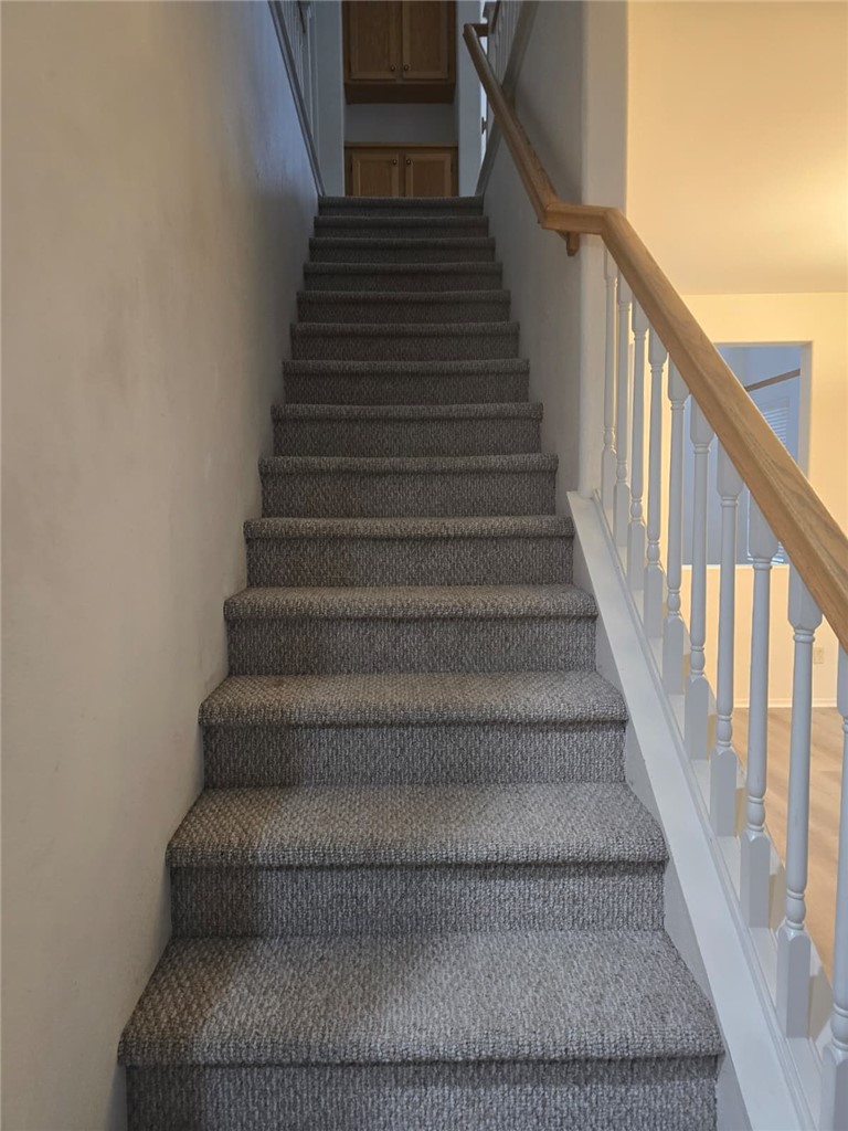 42165 Calabria Drive Temecula, CA 92591 - Photo 5 of 10 a view of entryway