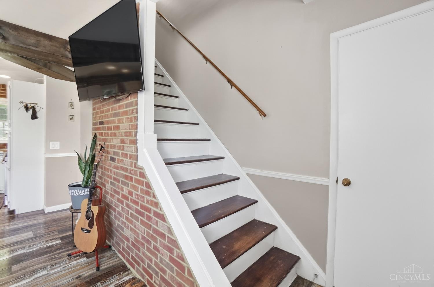 5450 Lawrence Road Cincinnati, OH 45248 - Photo 27 of 51