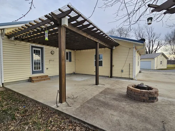 $207,500 | 793 County Road 635, Wayne City, IL 62895