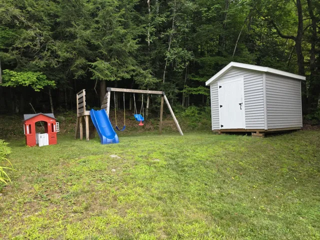 $159,900 | 14 Hilltop Manor Mobile Home Park, Littleton, NH 03561