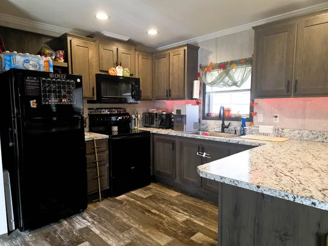 $159,900 | 14 Hilltop Manor Mobile Home Park, Littleton, NH 03561