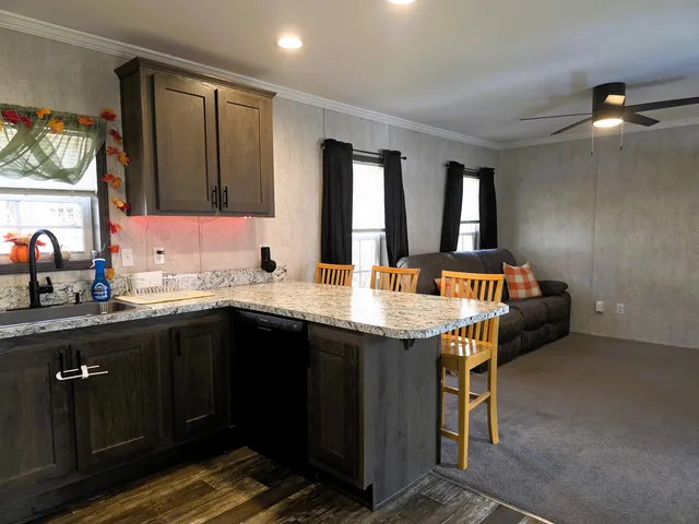 $159,900 | 14 Hilltop Manor Mobile Home Park, Littleton, NH 03561