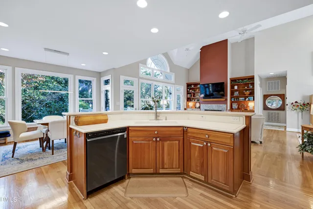 $755,000 | 81008 Alexander, Chapel Hill, NC 27517