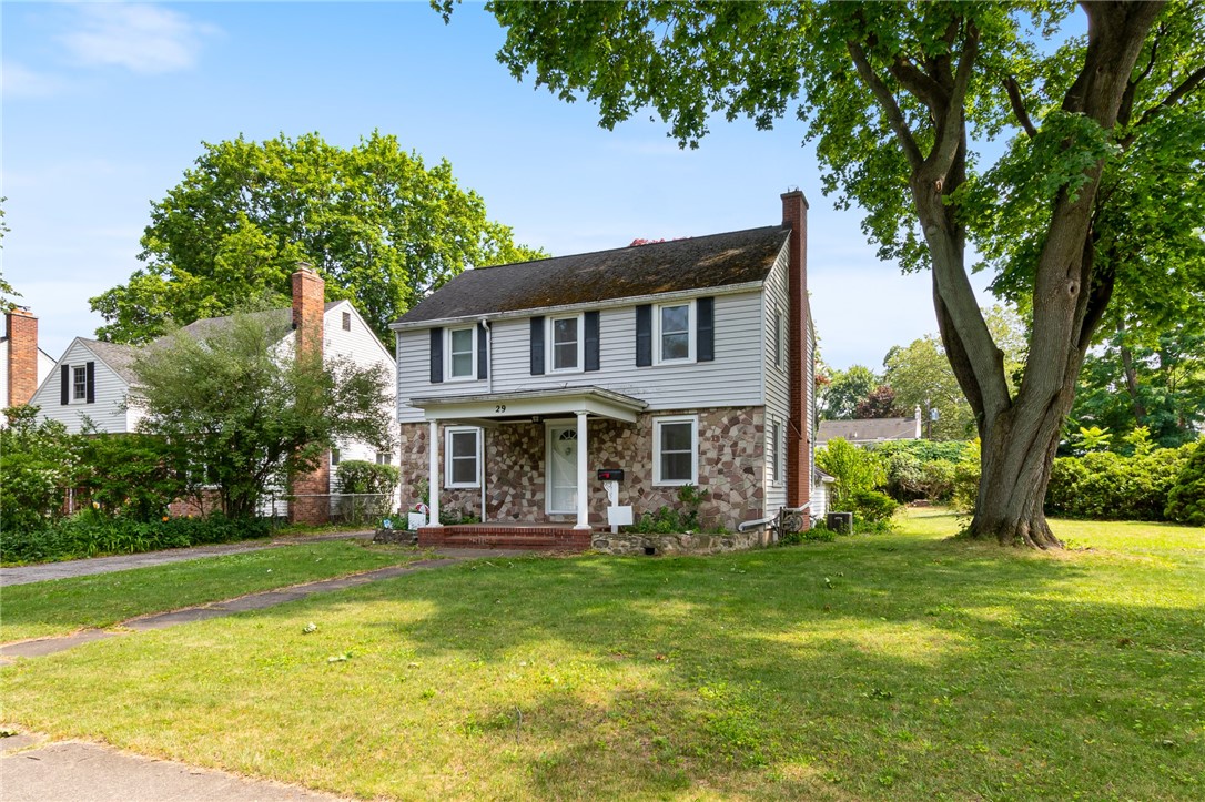 29 Avondale Road Irondequoit, NY 14622 - Photo 3 of 30 A very comfortable sized lot- just enough lawn for outside enjoyment!