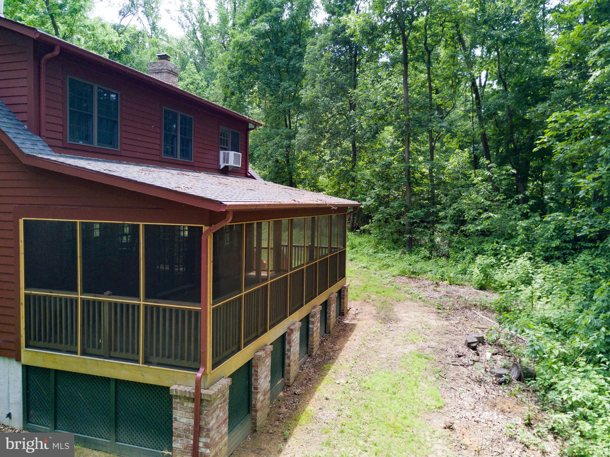 191 Middleneck Road Warwick, MD 21912 - Photo 13 of 30 Screened Porch 31' x 12'