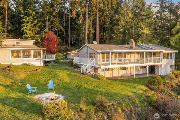 $1,795,000 | 9139 Southwest Bayview Drive, Vashon, WA 98070
