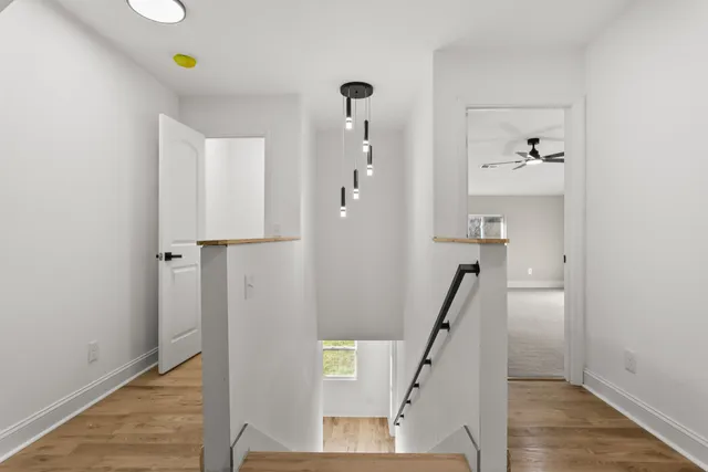 a view of entryway with bathroom