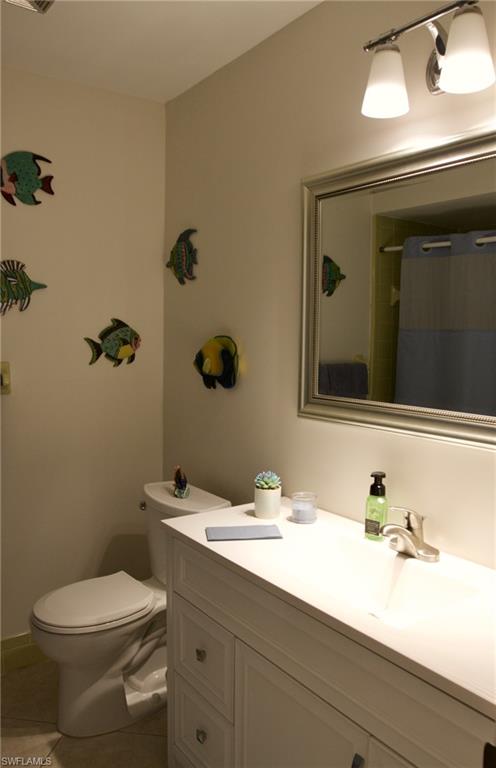 116 Harrison Road, Unit N2 Naples, FL 34112 - Photo 10 of 24 Guest Bathroom