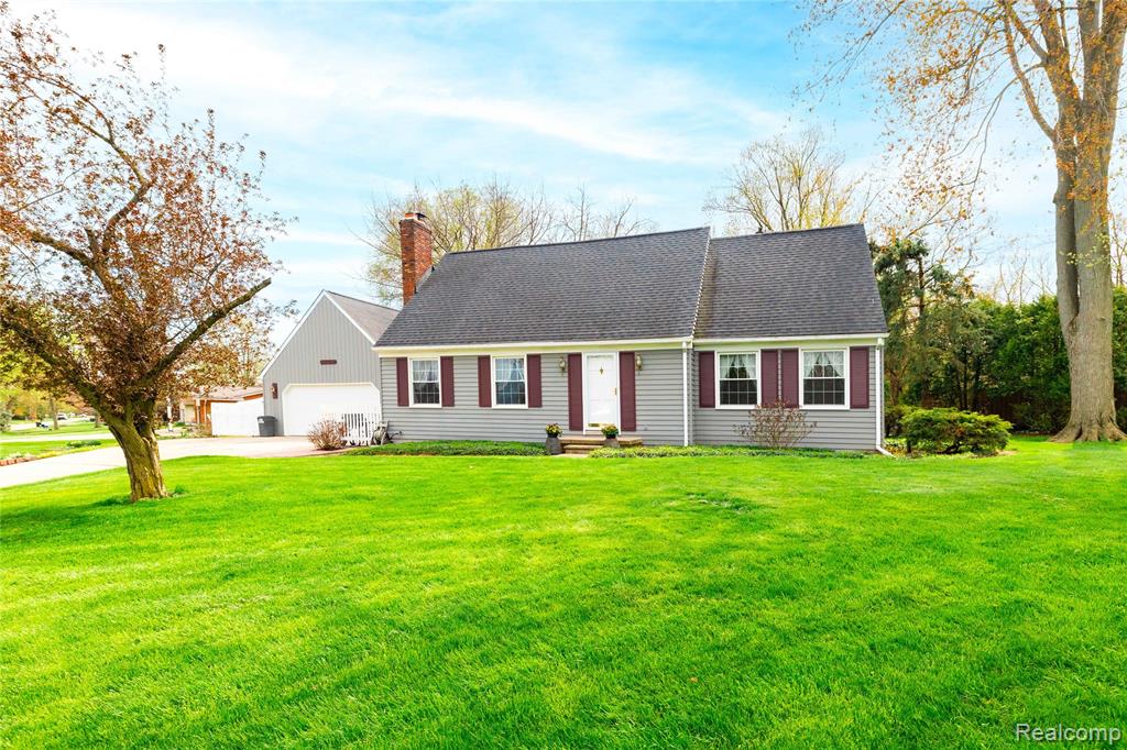 27758 Johnson Road Grosse Ile, MI 48138 - Photo 4 of 49