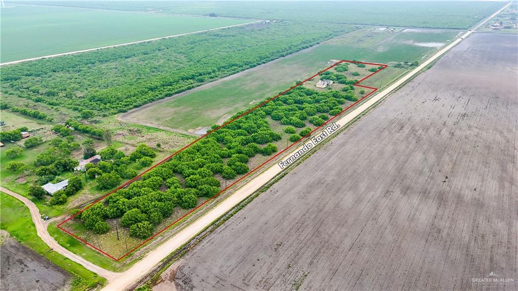 34173 Fernando East Road Rio Hondo, TX 78583 - Photo 2 of 7 a view of a garden from a balcony