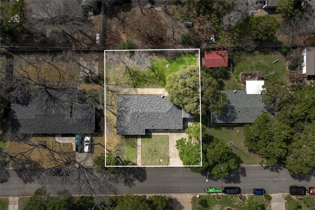 4600 Cedar Mountain Drive Waco, TX 76708 - Photo 39 of 40 an aerial view of a house with a yard and a large tree