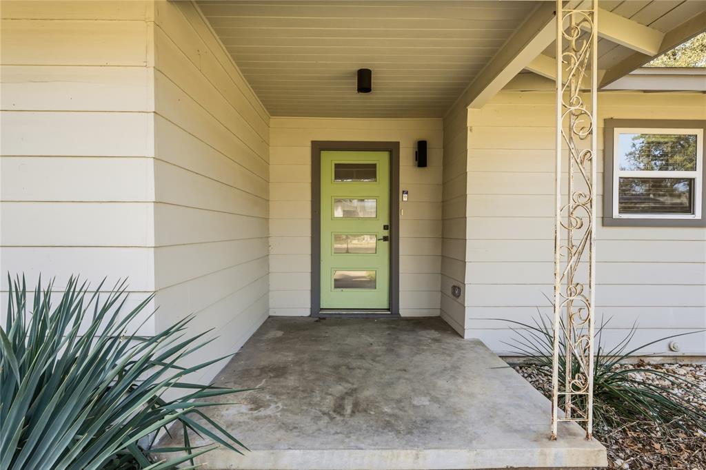 4600 Cedar Mountain Drive Waco, TX 76708 - Photo 5 of 40 a view of a small space