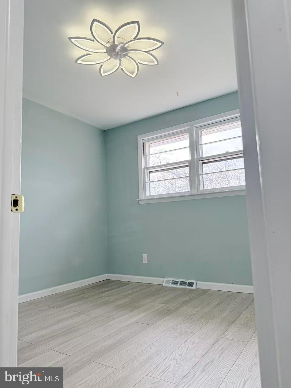 4529 Robin Road Newfield, NJ 08344 - Photo 20 of 39 an empty room with a window