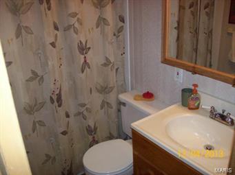 10304 Bellefontaine Road St. Louis, MO 63137 - Photo 19 of 25