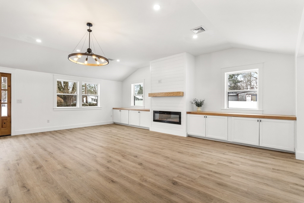 8 Travis Road Holliston, MA 01746 - Photo 12 of 35 Gallery Image 12