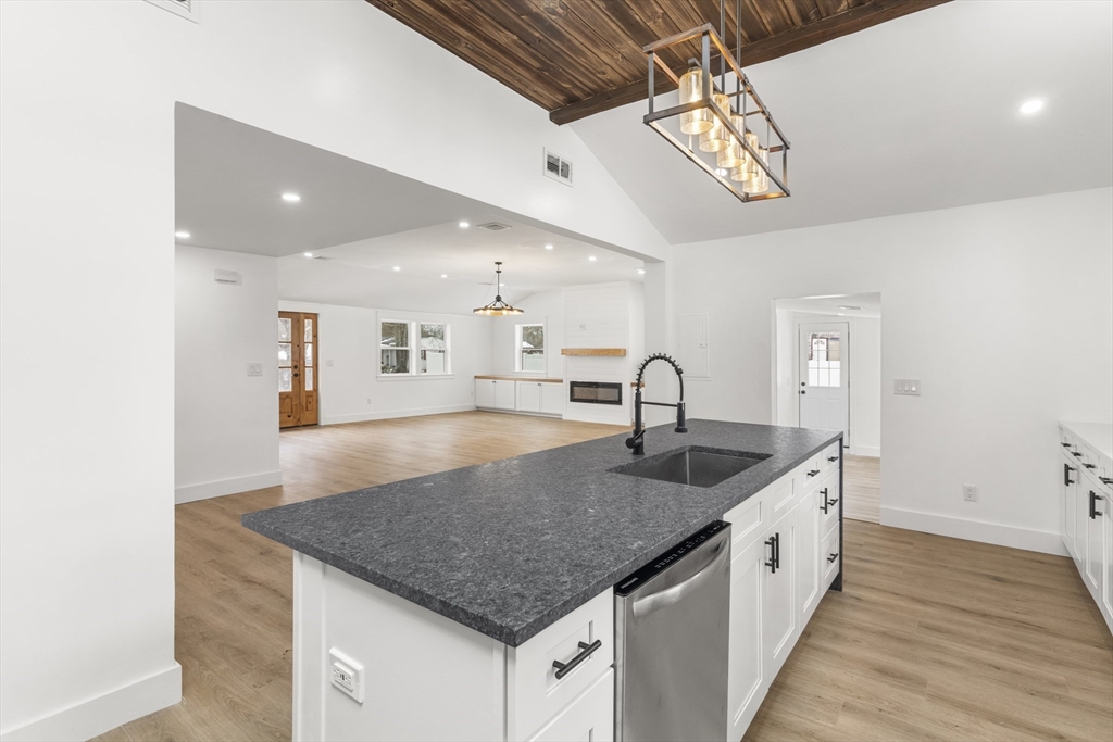 8 Travis Road Holliston, MA 01746 - Photo 4 of 35 Gallery Image 4