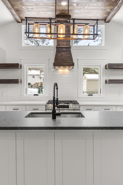 8 Travis Road Holliston, MA 01746 - Photo 5 of 35 Gallery Image 5