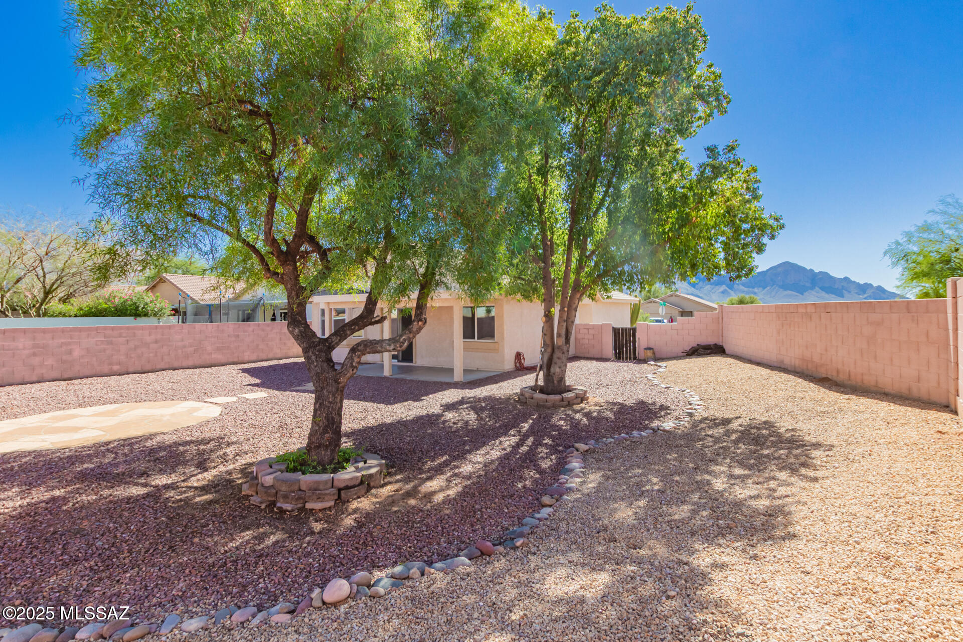 2537 Chisel Court Oro Valley, AZ 85755 - Photo 2 of 24
