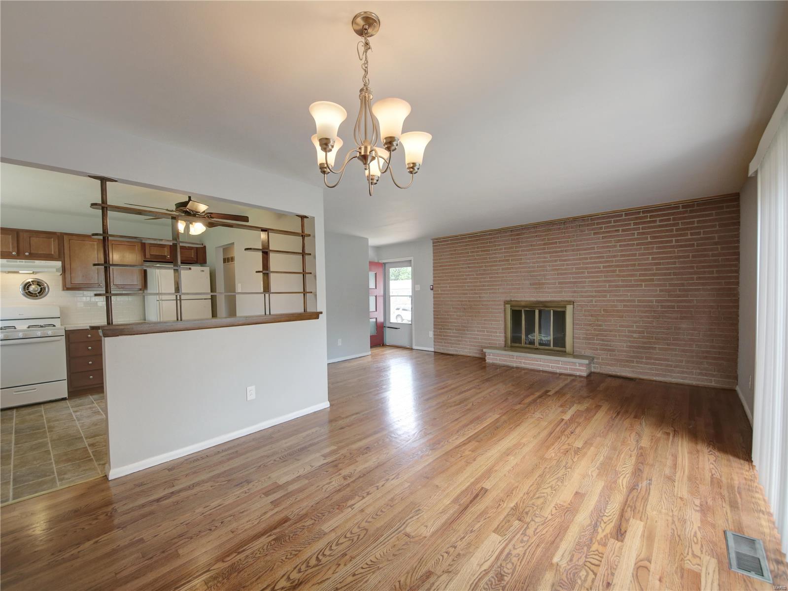 3330 Cavan Drive St. Ann, MO 63074 - Photo 4 of 15