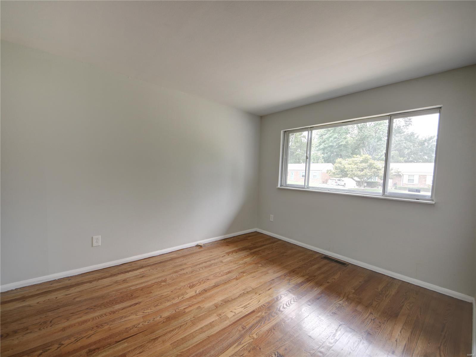 3330 Cavan Drive St. Ann, MO 63074 - Photo 8 of 15